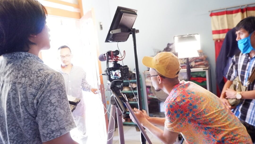 actor performing on tv